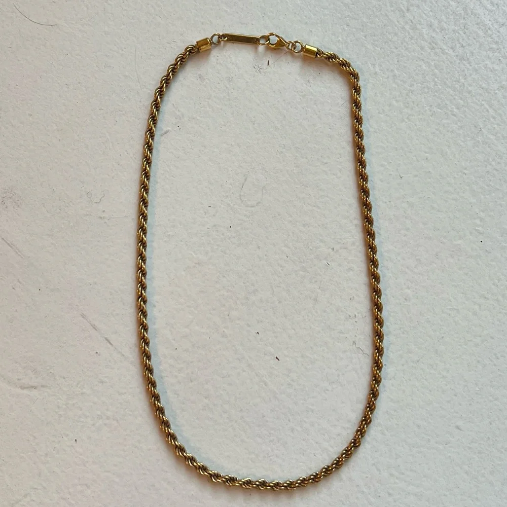 Mejuri Double Twist Rope Chain in Gold 18K Gold Vermiel 18 Inches - Picture 2 of 2